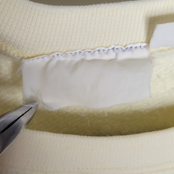 Vintage 80s Whispers Koala Embroidered Fuzzy 3D Crewneck Sweatshirt - Picture 6 of 6